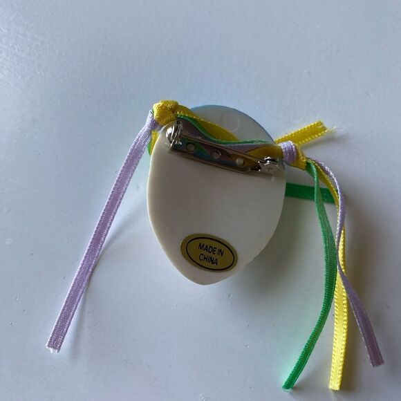 Vintage Colorful New Orleans Mask Pin - Picture 4 of 6